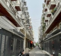 Khu Đồng Bộ Nguyễn Văn Dung – Nguyễn Oanh, Phường 6. Ngay NXB Báo Tuổi Trẻ.
