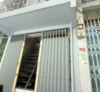 Nhà vị trí đẹp 2 lầu Ba Đình P10Q8 cách hẻm xe hơi 1 căn P.Chánh Hưng
