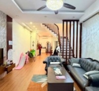 Bán nhà phố Lạc Trung, 70m2, mặt tiền 4.5m, 4 tầng, nhỉnh 25 tỉ, ô tô, Kinh doanh
