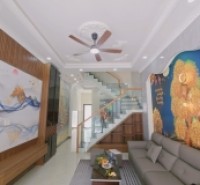 Bán nhà mặt phố đường Lò Lu, Q.9, Thủ Đức, TP HCM. DT 68m2, 4 tầng, sổ hồng riêng, giá 6,95 tỷ.