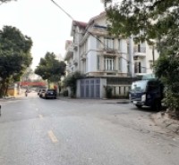 biệt thự lô góc Việt Hưng, 3 thoáng, vỉa hè rộng, ôtô tránh, view công viên cây xanh