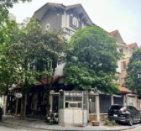 CHO THUÊ BIỆT THỰ NGUYỄN CHÁNH – TRUNG HÒA, CẦU GIẤY  120M² × 4 TẦNG + HẦM  LÔ GÓC  70 TRIỆU/THÁNG