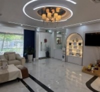 TÒA VĂN PHÒNG MẶT PHỐ QUAN HOA DT 150M² - MT 7M - 9 TẦNG THANG MÁY - KINH DOANH SẦM UẤT
