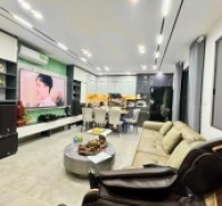 nhà đẹp Ngọc Lâm, gara, 7 tầng thang máy, mặt tiền 9m, ngõ nông, gần ôtô tránh