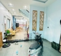 Bán nhà 3 tầng, DT 75m2, Số 7, Linh Trung, Thủ Đức, TP HCM giá 7,89  tỷ, sổ hồng. Liên hệ: 0933125879.