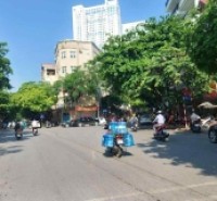 bán nhà mặt phố Ngọc Lâm, 60m, gần ngã tư Ngọc Lâm-Hồng Tiến, cách cầu Chương Dương 5 phút lái xe