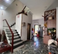 Bán nhà DT 56m², 3 tầng, 3PN, 3WC, Q.9, Thủ Đức. sổ hồng Giá 6.2 tỷ.