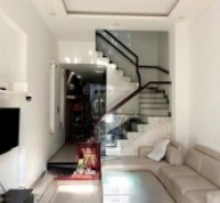 Bán gấp nhà mặt tiền KDC , gần bến xe quận 8, 3 tầng BTCT 4*24m, nhỉnh 8 tỷ. Dòng tiền ổn định