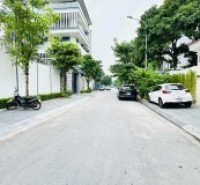 bán nhà Việt Hưng, 329m , mặt tiền 12.2m, phân lô, vỉa hè, ôtô dừng đỗ ngày đêm