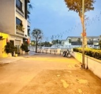 nhà đẹp, phân lô Lâm Hạ, ôtô tránh, gara 7 chỗ, thang máy, full nội thất