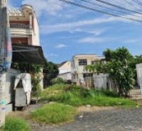 Đất mặt tiền ql1a phường Ninh Hà( phường Hòa Thắng mới) tỉnh Khánh Hoà. 
Diện tích 212m2 ngang 7m
Giá bán nhanh 20tr/m ~ 4,2 tỷ có thương lượng.
Vị trí kinh doanh tốt, vỉa hè rộng rãi, đầu cửa ngõ vào phường ninh Hà.