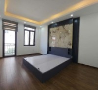 Bán nhà giải phóng 5 tầng long lanh ở ngay 80M ra phố hoàng mai