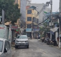 Bán 137M mặt phố yên sở tặng nhà hoàng mai