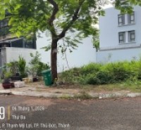 Bán gấp nền biệt thự góc 2 mặt tiền khu Villa Thủ Thiêm, diện tích 275.6m2, đối diện công viên, giá 265tr