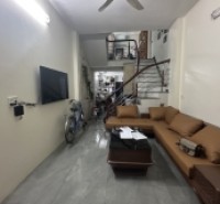 Bán Đất tặng nhà Ngọc Lâm 65m mặt tiền 4,6m 3 tầng đủ công năng -nhỉnh 5 tỷ (thương lượng)