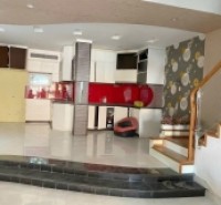 ♥ Góc Kiệt Ô tô đậu gần MT Trần Bình Trọng, 80m2, 4 tầng, 8.x tỷ