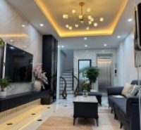 BÁN NHÀ VÕ CHÍ CÔNG CẦU GIẤY, ÔTÔ, DÂN XÂY CHẤT, 5T THANG MÁY, 40M2 GIÁ 11 TỶ 680