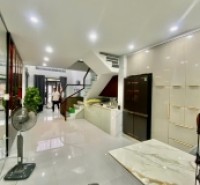 Bán nhà 4 tầng, 122m², 4PN, 4WC, Q.9, 12.8 tỷ, sổ hồng