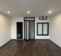 Nhà Tứ Liên - Tây Hồ - 5 tầng - thang máy - chuẩn công năng, về ở luôn giá 9,4 tỷ