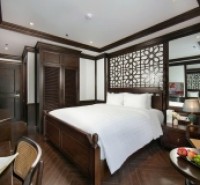 Bán khách sạn mặt phố Lương Ngọc Quyến, 79m2, 5 tầng, mặt tiền 5.4m, 77.6 tỷ, kinh doanh đỉnh