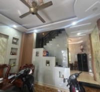 Bán nhà 3 tầng 50m2 đường Số 6, Linh Xuân, Thủ Đức, TP HCM. Giá 4,95 tỷ, sổ hồng chính chủ.