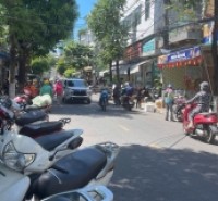 Bán gấp nhà mặt tiền đường(7,5m) Lương Ngọc Quyến, sát chợ Đống Đa.140m2 giá chỉ 13 tỷ.