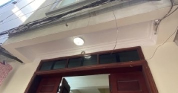 NHỈNH 1 TỶ Ô TÔ ĐỖ CỬA, KINH DOANH, HAI MẶT NGÕ TRƯỚC SAU DT 35m X 4 TẦNG MT 4m
