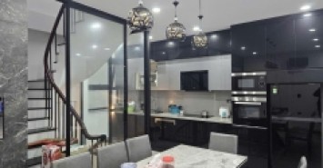 BÁN MP HOÀNG VĂN THÁI 75Mx3T, MT 3,5M - KINH DOANH