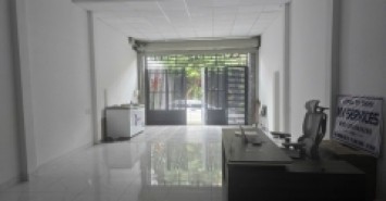 Bán nhà mặt phố Số 13, Linhn Xuân, Thủ Đức, TP HCM. DT 100m2, 2 tầng, 3PN, 4WC, giá 6,4 tỷ, sổ hồng