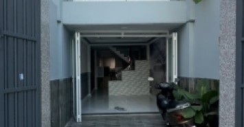 Bán nhà Hẻm xe hơi, 52m2, 2 tầng BTCT, vị trí đẹp chỉ 4 tỷ nhỉnh