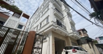 Sát mặt phố Hồng Tiến mới, đường thông ô tô 7 chỗ vào, nhà 5 tầng lô góc bán gấp giá 7 tỷ