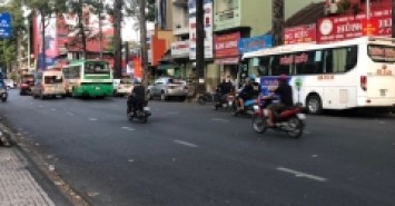 Bán Nhà GÓC 1 MẶT TIỀN 1 MẶT HẺM đường 3 tháng 2,Q.10,DT:4,5mx32m,KC:2  lầu,,Giá:29 tỷ