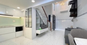 Nhà mới lệch tầng full nội thất Bán Âu Dương Lân P3Q8