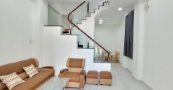 Bán nhà HXH Phan Huy Ích, 3.9x11m, 3 tầng với 5 PN, vị trí đẹp chỉ hơn 4 tỷ