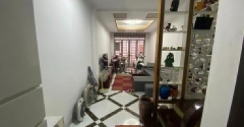 Bán nhà phố Trương Định, 32m x 5 ,Chủ bán nhà định cư nước ngoài, 3 tỷ 300