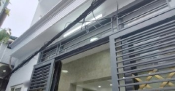 Nhà 2lầu đúc ngang 5.2m cách mặt tiền Nguyễn Duy 30m