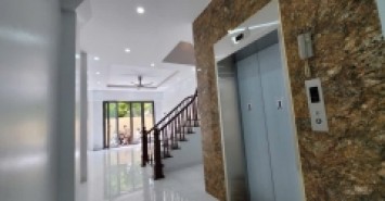 NHÀ LA KHÊ 7 TỶ 45M, NGÕ THÔNG, OTO, THANG MÁY NHẬP KHẨU