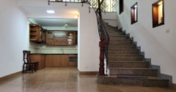 Bán đất tặng nguyên 2 căn nhà 4 tầng phố Nguyên Hồng 10m ra mặt phố 2 thoáng trước sau sổ đỏ cc