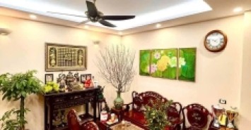 Bán nhà tầng 2 và tầng 3 mặt phố Hòe Nhai, 75m2, mặt tiền 5.7m, 9.8 tỉ, nhà đẹp ở ngay