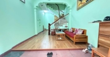 Bán nhà phố Trần Quốc Toản, 35m2, 3 tầng, mặt tiền gần 4m, 17.5 tỉ, trung tâm, ngõ ô tô