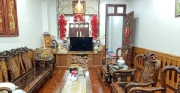 Bán nhà phố Lê Đại Hành, 90m2, 4 tầng, mặt tiền 9.6m, 25.3 tỷ, ngõ rộng thoáng, ở sướng