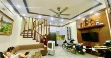 BÁN NHÀ GIÁP BÁT - TRUNG TÂM QUẬN HOÀNG MAI - NHÀ MỚI - 3 BƯỚC RA OTO - GẦN CHỢ - AN SINH TỐT - NHỈNH 4 TỶ