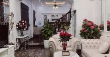 Bán nhà Bồ Đề ngay hồ, Dân xây 5 tầng 6 ngủ đệp long lanh, Hàng xóm phố cổ, nhỉnh 5 tỷ chủ thiện chí.