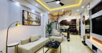 BÁN GẤP NHÀ ĐẸP - LÔ GÓC HOÀNG QUỐC VIỆT  40M X 5T Ô TÔ-  KD- 9.8 TỶ