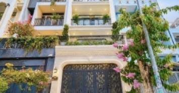 NHÀ CÓ THÁNG MÁY, TRUNG TÂM QUẬN 7, 5X18M, NỘI THẤT NHẬP KHẨU