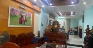 Bán nhà 140m2, 3 tầng, đường Lê Văn Chí, Linh Trung, Thủ Đức, TP HCM, sổ hồng riêng. Giá 12,9 tỷ.