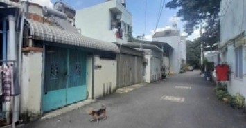 Bán nhà trong ngõ đường số 11, Trường Thọ, Thủ Đức, TP HCM - Dt 102m2, cấp 4. Giá 7,15 tỷ - Sổ Hồng đầy đủ!