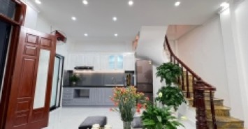 Bán căn nhà cuối cùng tại Bồ Đề, 38 m x4  tầng, 2 mặt thoáng, Giá 5.35 tỷ chủ thiện chí