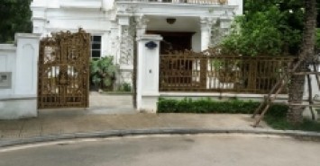 Biệt thự thượng lưu Vinhomes Riverside 206m x 4tầng, mặt tiền 15m, nội thất cao cấp, an ninh tuyệt đối