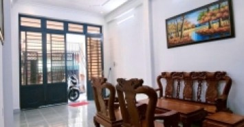 Bán nhà mặt tiền đường 147, Phước Long B, Q.9, Thủ Đức, TP HCM. DT 64m2, 2 tầng, giá 7.68  tỷ.